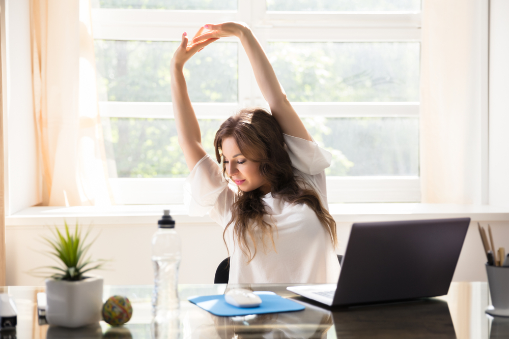 4 Office Health Tips for Desk Workers